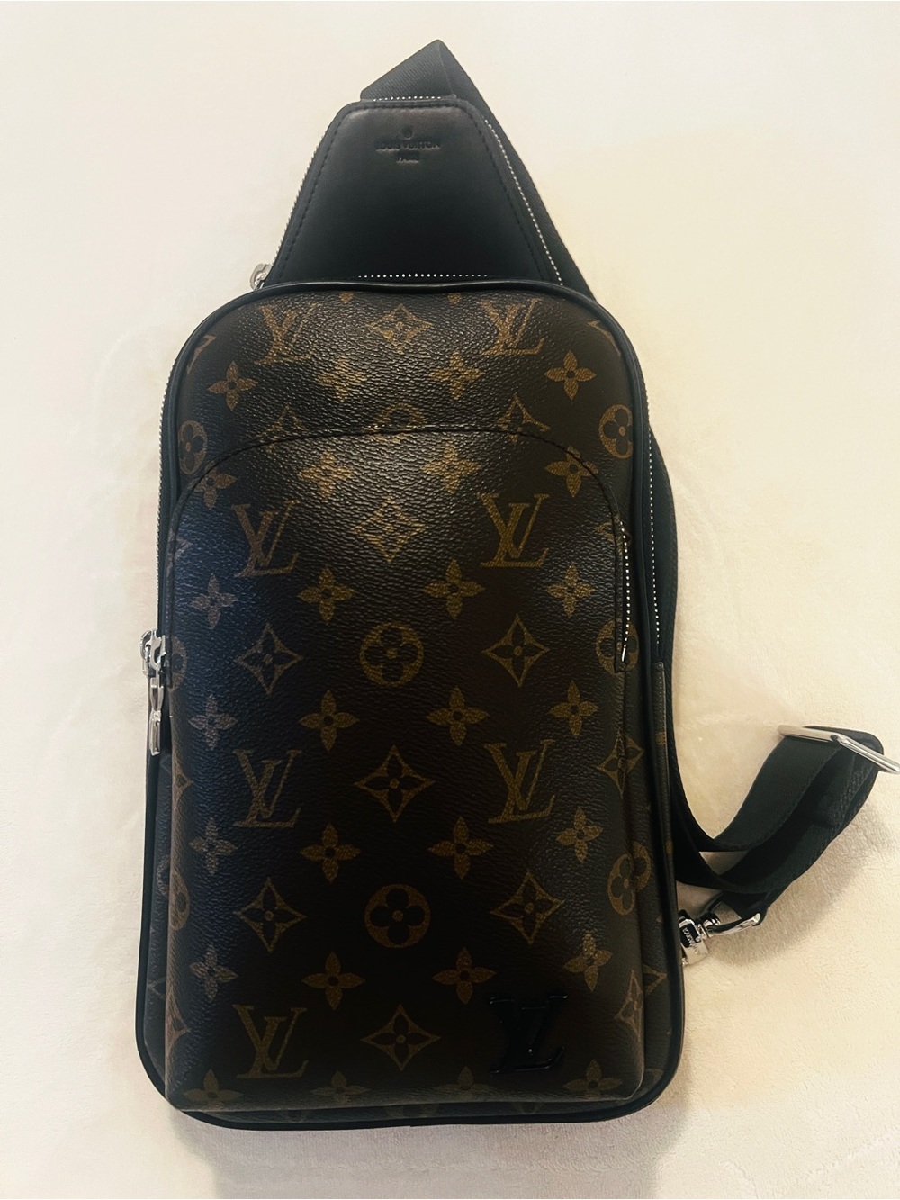 💚Louis Vuitton Brown & Black Monogram Crossbody Sling Bag🩷